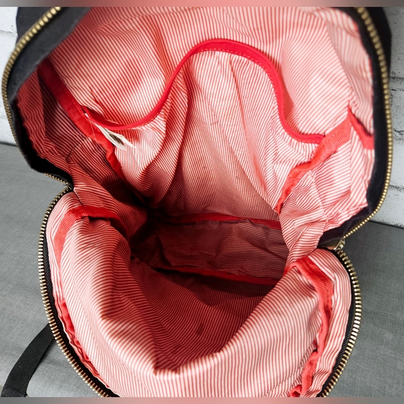 Herschel Black Settlement Backpack. Mid Volume - Picture 8 of 12